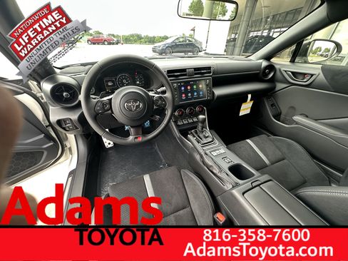 Used 2026 Toyota GR86 Premium RWD image 6