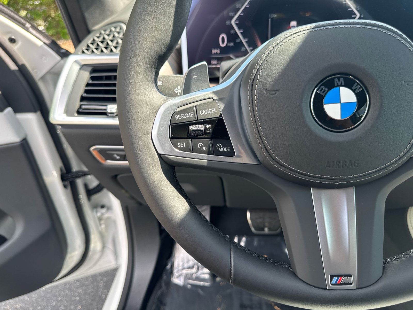 New 2027 BMW X7 xDrive40i w/ M Sport Package AWD/4WD image 16