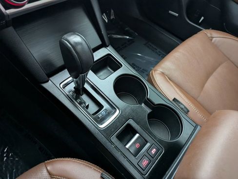 Used 2019 Subaru Outback 2.5i Touring image 12