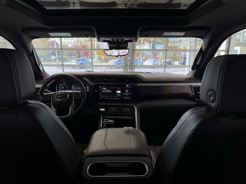 Used 2025 GMC Sierra 1500 Denali w/ Denali Reserve Package image 17
