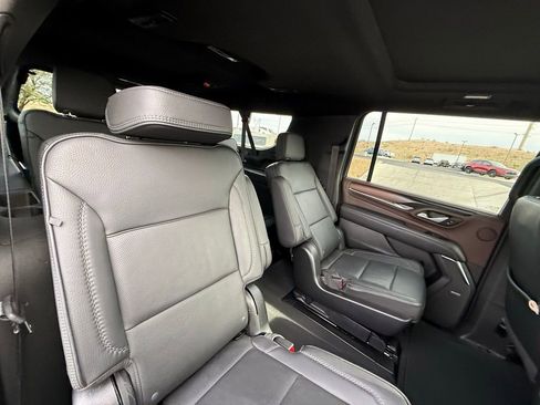 Used 2022 GMC Yukon XL Denali image 18