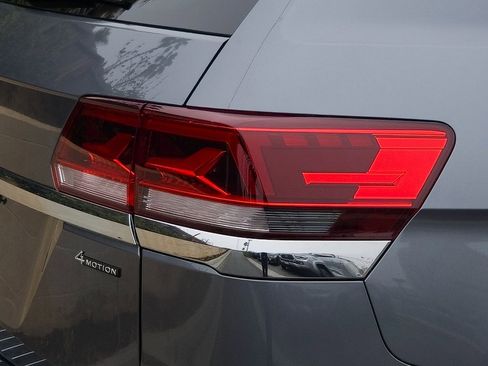 Used 2023 Volkswagen Atlas SEL image 7