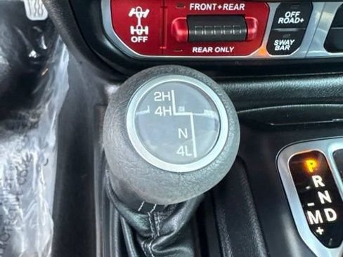 Used 2024 Jeep Wrangler Unlimited Rubicon AWD/4WD image 20