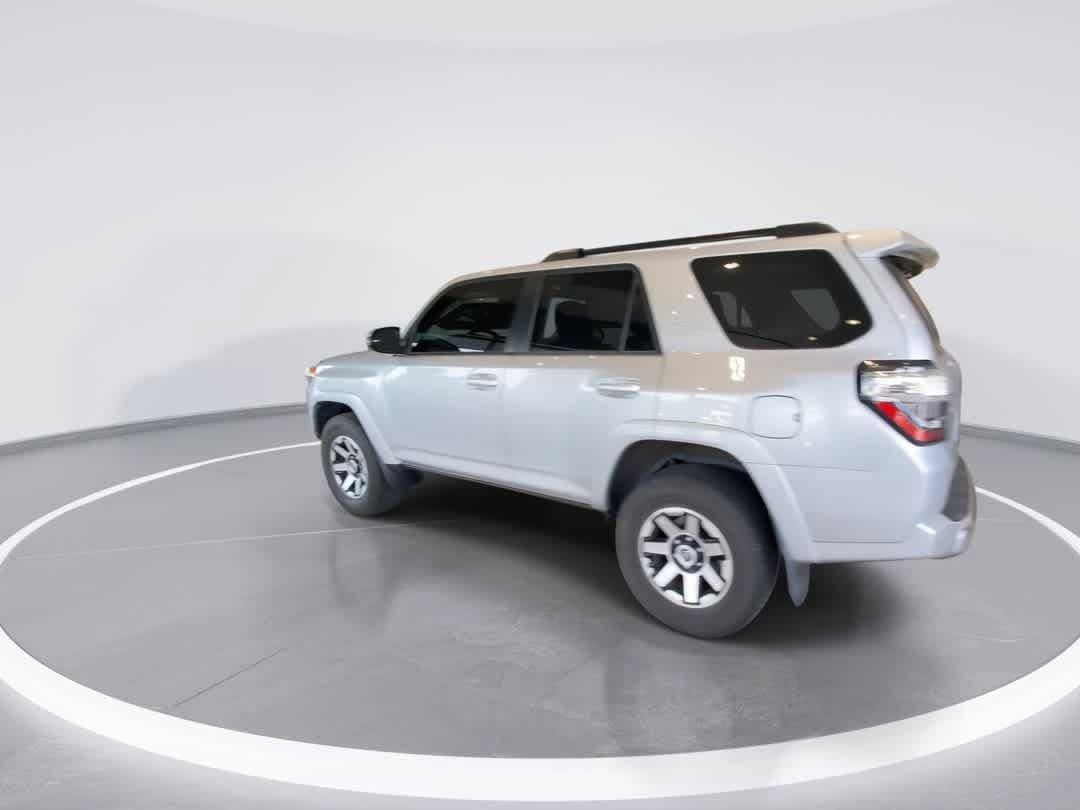 Used 2021 Toyota 4Runner TRD Off-Road Premium AWD/4WD image 6