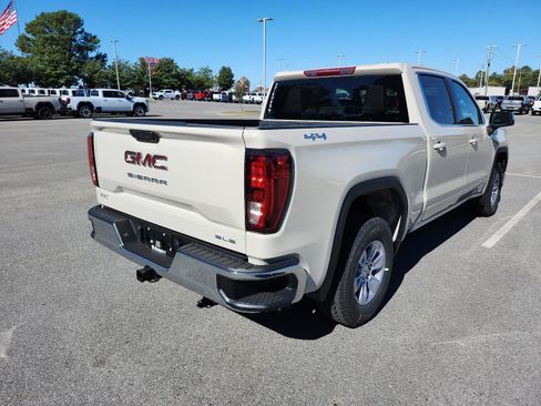 New 2026 GMC Sierra 1500 SLE AWD/4WD image 3