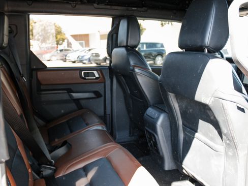 Used 2024 Ford Bronco Outer Banks AWD/4WD image 24