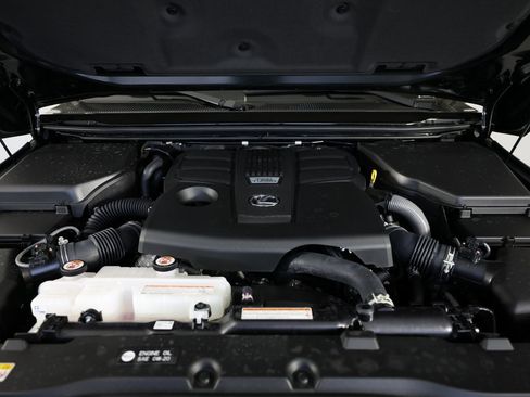 Used 2025 Lexus GX 550 w/ Accessory Package (Z1) image 45