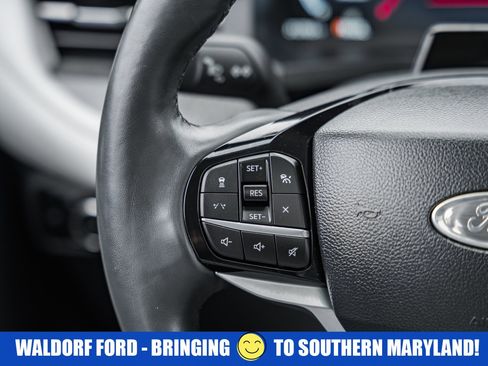 Certified 2025 Ford Explorer Platinum w/ Ultimate Package image 31