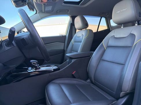 Used 2024 Chevrolet Trax ACTIV w/ Sunroof Package image 15