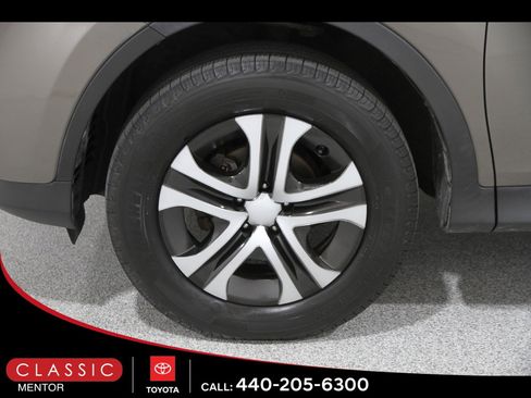 Used 2014 Toyota RAV4 LE image 20