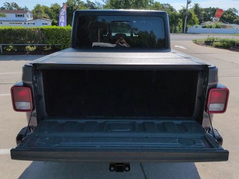 Used 2020 Jeep Gladiator Sport AWD/4WD image 13