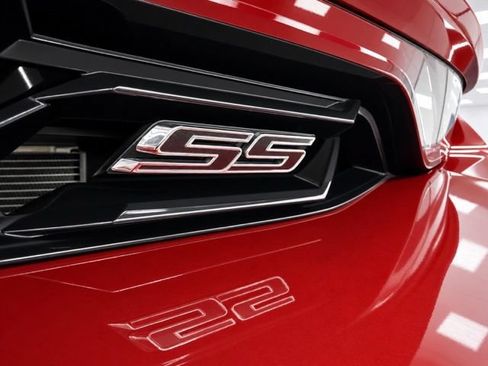 Used 2021 Chevrolet Camaro SS RWD image 12