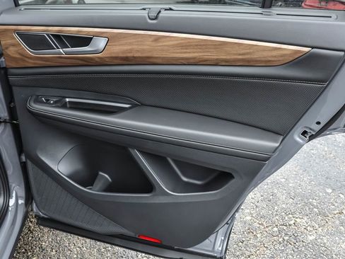 New 2026 Volkswagen Atlas SE image 37