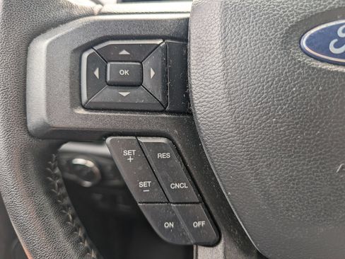 Used 2019 Ford F150 XLT w/ Equipment Group 302A Luxury AWD/4WD image 17