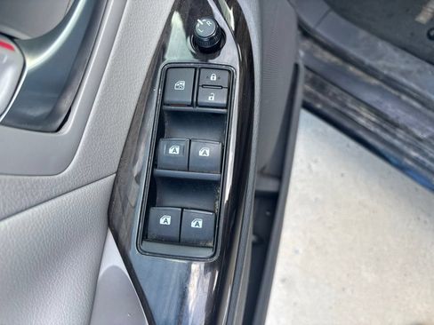 Used 2017 Toyota Sienna XLE FWD image 11