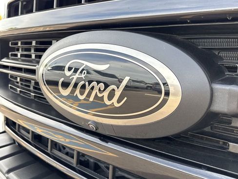 Used 2022 Ford F250 Lariat w/ Black Appearance Package image 31