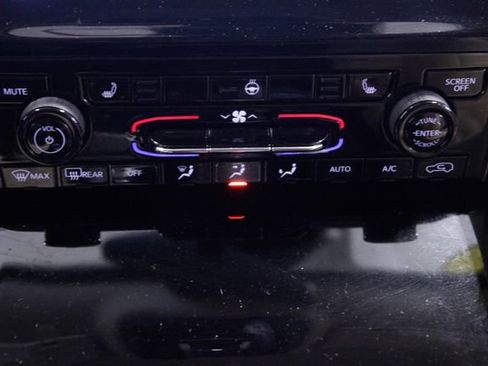 Used 2022 Jeep Grand Cherokee L Limited image 31