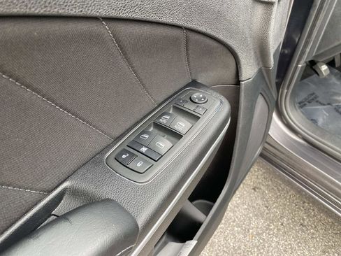 Used 2022 Dodge Charger SXT AWD/4WD image 17