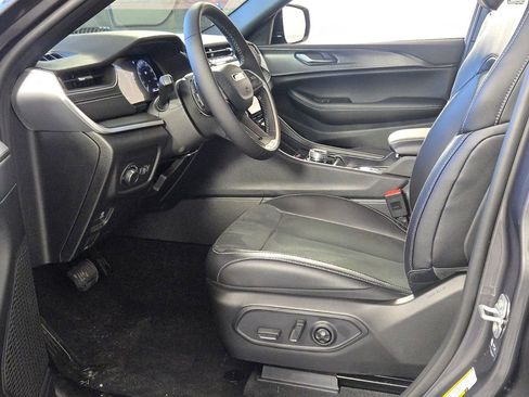 New 2025 Jeep Grand Cherokee L Altitude RWD image 11