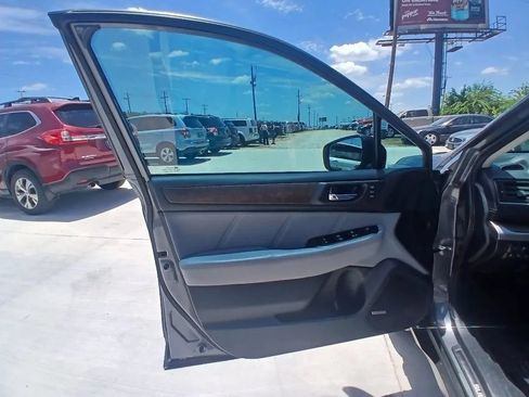 Used 2018 Subaru Outback 2.5i Limited AWD/4WD image 11