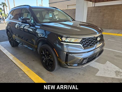 Used 2021 Kia Sorento SX AWD/4WD image 3