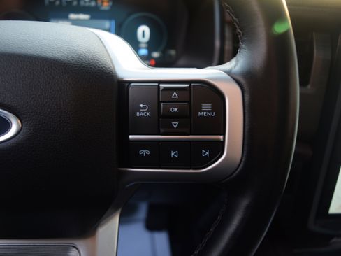 Used 2022 Ford Expedition Max Limited image 5