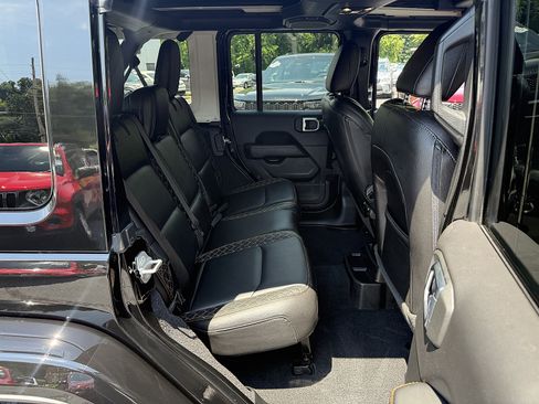 Used 2021 Jeep Wrangler Unlimited Sahara AWD/4WD image 19