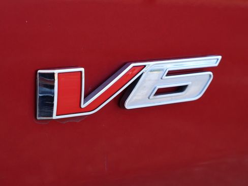 Used 2021 Chevrolet Colorado LT w/ LT Convenience Package RWD image 6