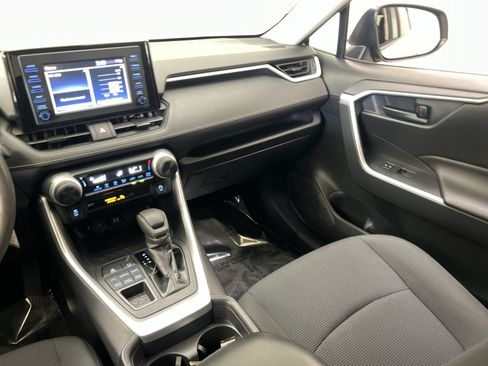 Used 2019 Toyota RAV4 LE w/ All Weather Liner Package AWD/4WD image 31