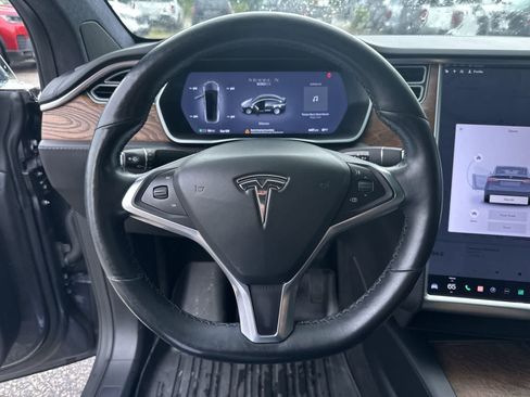 Used 2018 Tesla Model X 100D AWD/4WD image 18
