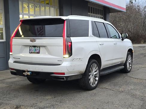 Used 2021 Cadillac Escalade Premium Luxury image 4