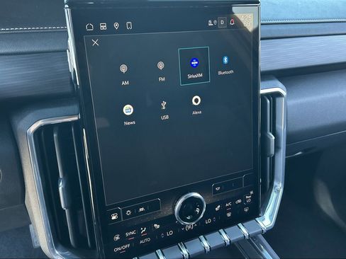 Used 2024 GMC Acadia Elevation FWD image 13