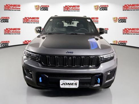 Used 2024 Jeep Grand Cherokee Trailhawk w/ Luxury Tech Group III AWD/4WD image 13