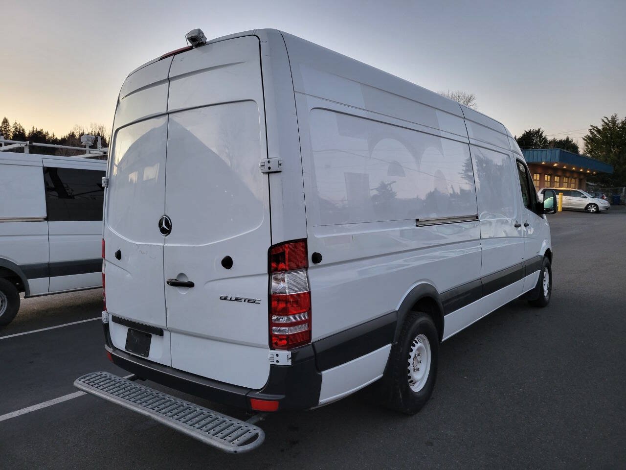 Used 2016 Mercedes-Benz Sprinter 2500 image 6