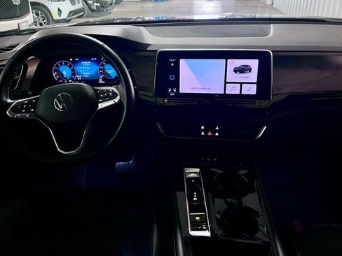 Used 2025 Volkswagen Atlas SE image 27