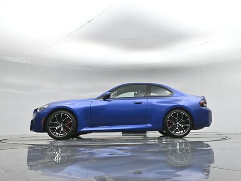 Used 2025 BMW M2 image 7