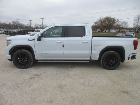 New 2026 GMC Sierra 1500 Denali w/ Denali Reserve Package image 10