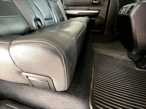 Used 2021 Toyota Tundra Limited w/ Limited Premium Package AWD/4WD image 21