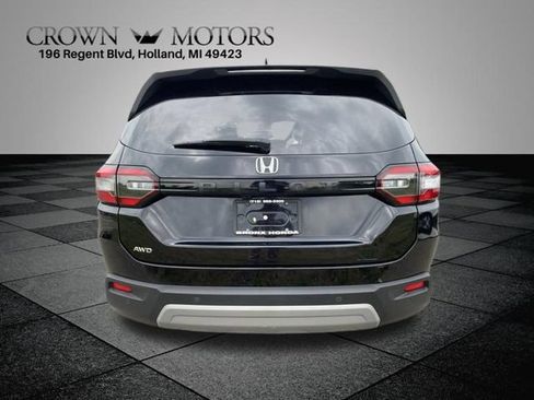 Used 2025 Honda Pilot EX-L image 11