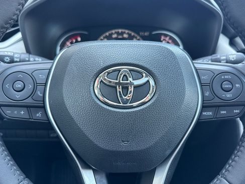 Certified 2025 Toyota RAV4 XLE Premium AWD/4WD image 28