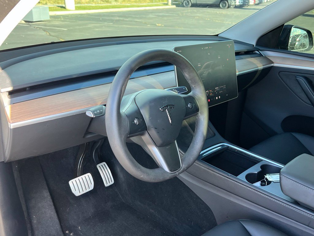Used 2024 Tesla Model Y Performance AWD/4WD image 23