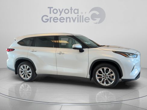 Used 2023 Toyota Highlander Limited AWD/4WD image 7