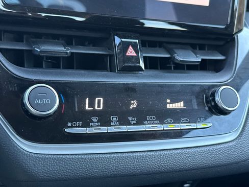 Used 2023 Toyota Corolla LE image 19