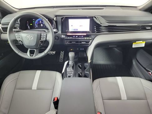 Used 2026 Toyota Camry SE FWD image 16