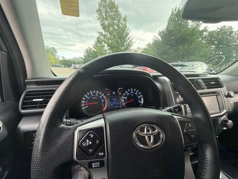 Used 2024 Nissan Altima 2.5 SV AWD/4WD image 37