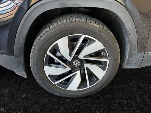 Used 2024 Volkswagen Atlas SE image 26