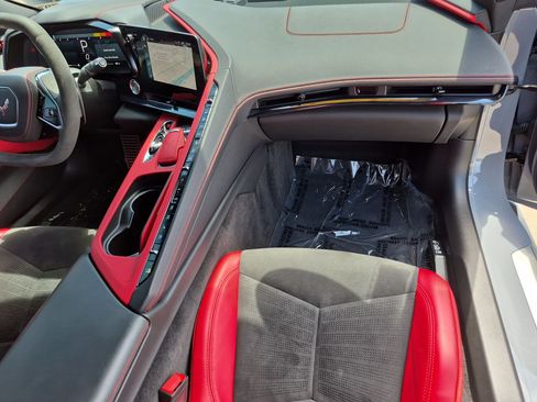 Used 2025 Chevrolet Corvette Stingray Preferred Conv w/ Z51 Performance Package RWD image 29