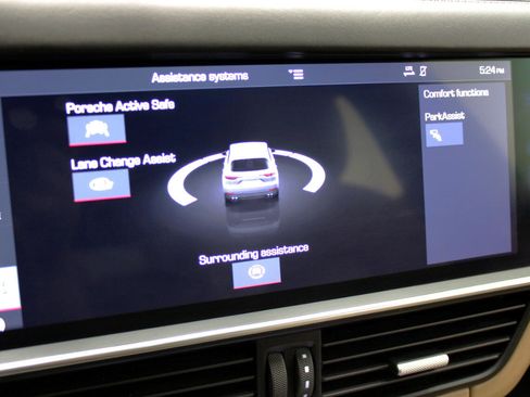 Used 2019 Porsche Cayenne image 64