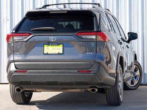 Used 2023 Toyota RAV4 XLE w/ Convenience Package image 4