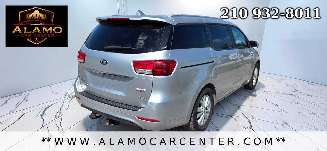 Used 2017 Kia Sedona LX w/ LX Essentials Premium Package FWD image 5